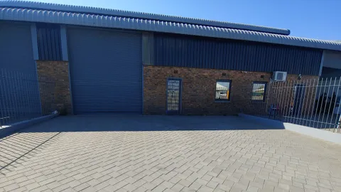 Industrial-Warehouse-To-Let-in-Wynberg (2)